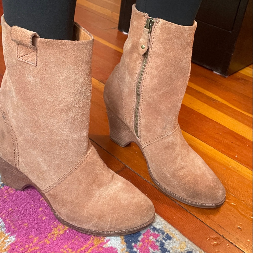 Kelsi Dagger Brown Suede Ankle Boots